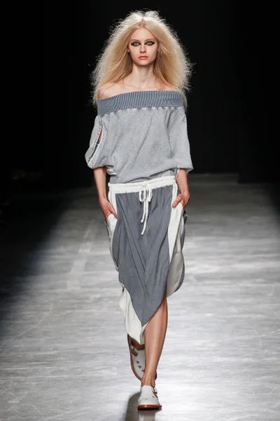 Look 7